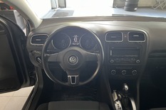 Volkswagen Golf Comfortline 1,4 TSI 90 kW, DSG-autom. 4-ovinen, vm. 2012, 251 tkm (7 / 8)