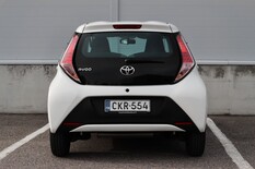 Toyota AYGO 1,0 VVT-i x-play 5ov, vm. 2017, 168 tkm (7 / 17)