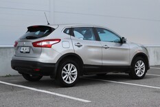 Nissan Qashqai DIG-T 115 Acenta 2WD Xtronic E6 Safety Pack, vm. 2017, 104 tkm (4 / 16)