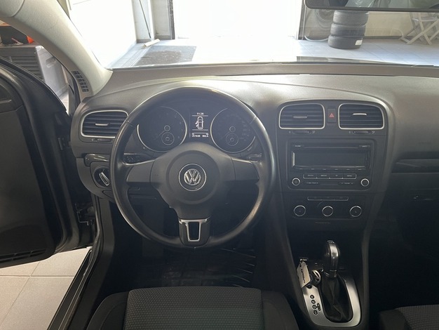 Volkswagen Golf Comfortline 1,4 TSI 90 kW, DSG-autom. 4-ovinen, vm. 2012, 251 tkm (7 / 8)