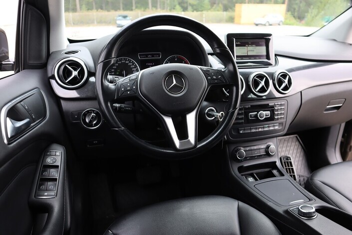 Mercedes-Benz B 180 CDI BE A Premium Business, vm. 2013, 135 tkm (8 / 15)