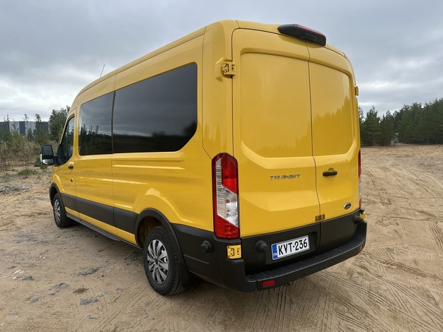 Ford Transit 2,0 TDCi  M6 Etuveto  L2H2 Retkeilyauto 3+3, vm. 2023, 83 tkm (5 / 11)