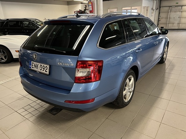 Skoda Octavia Combi 1,6 TDI 105 Elegance DSG Autom., vm. 2015, 294 tkm (4 / 12)