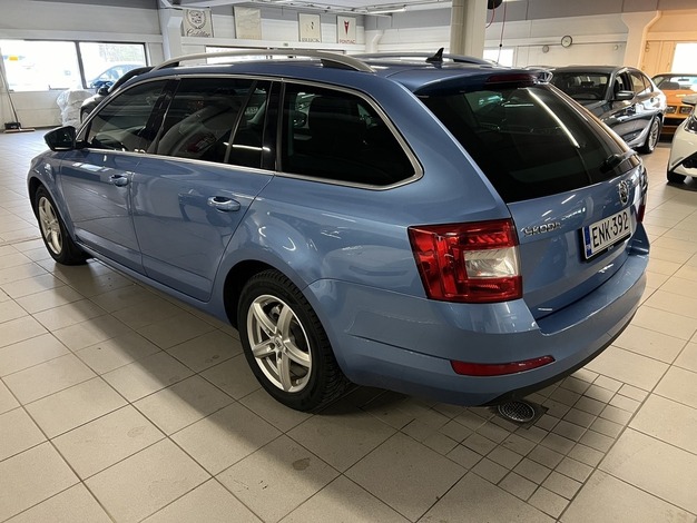 Skoda Octavia Combi 1,6 TDI 105 Elegance DSG Autom., vm. 2015, 294 tkm (5 / 12)